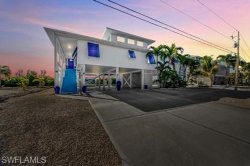 4081 Galt Island Ave, ST. JAMES CITY, FL, 33956-2370 | Card Image