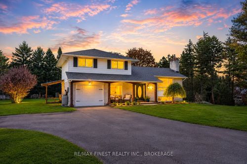 207 Meadow Cres, Bath, ON, K0H1G0 | Card Image