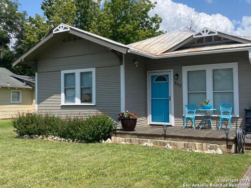 357 E Faust St, New Braunfels, TX, 78130-4644 | Card Image