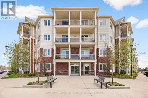 111-80 Aspen Springs Dr, Clarington, ON, L1C0V4 | Card Image