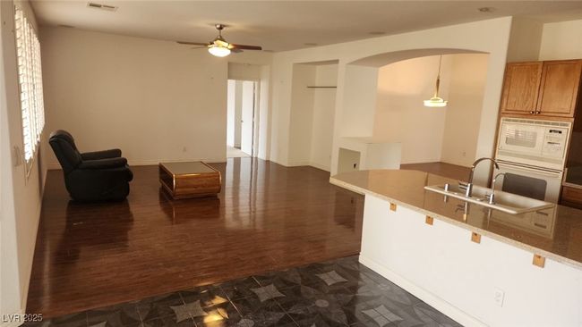 10016 Shiloh Heights St, House other with 3 bedrooms, 3 bathrooms and null parking in Las Vegas NV | Image 12