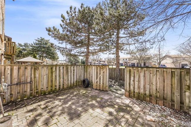 32 - 985 Limeridge Rd E, Townhouse with 3 bedrooms, 2 bathrooms and 2 parking in Hamilton ON | Image 34