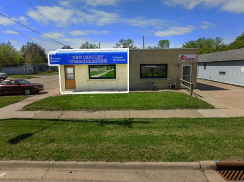 2101 Falls Ave, Waterloo, IA, 50701-2256 | Card Image