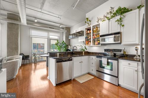 3a6-113 N Bread St, PHILADELPHIA, PA, 19106-4613 | Card Image