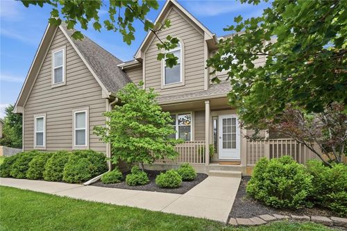 15776 S Madison Dr, Olathe, KS, 66062-6737 | Card Image
