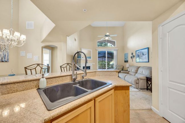 UNIT-1226 - 1200 Moon Cir, Condo with 2 bedrooms, 2 bathrooms and null parking in Folsom CA | Image 12
