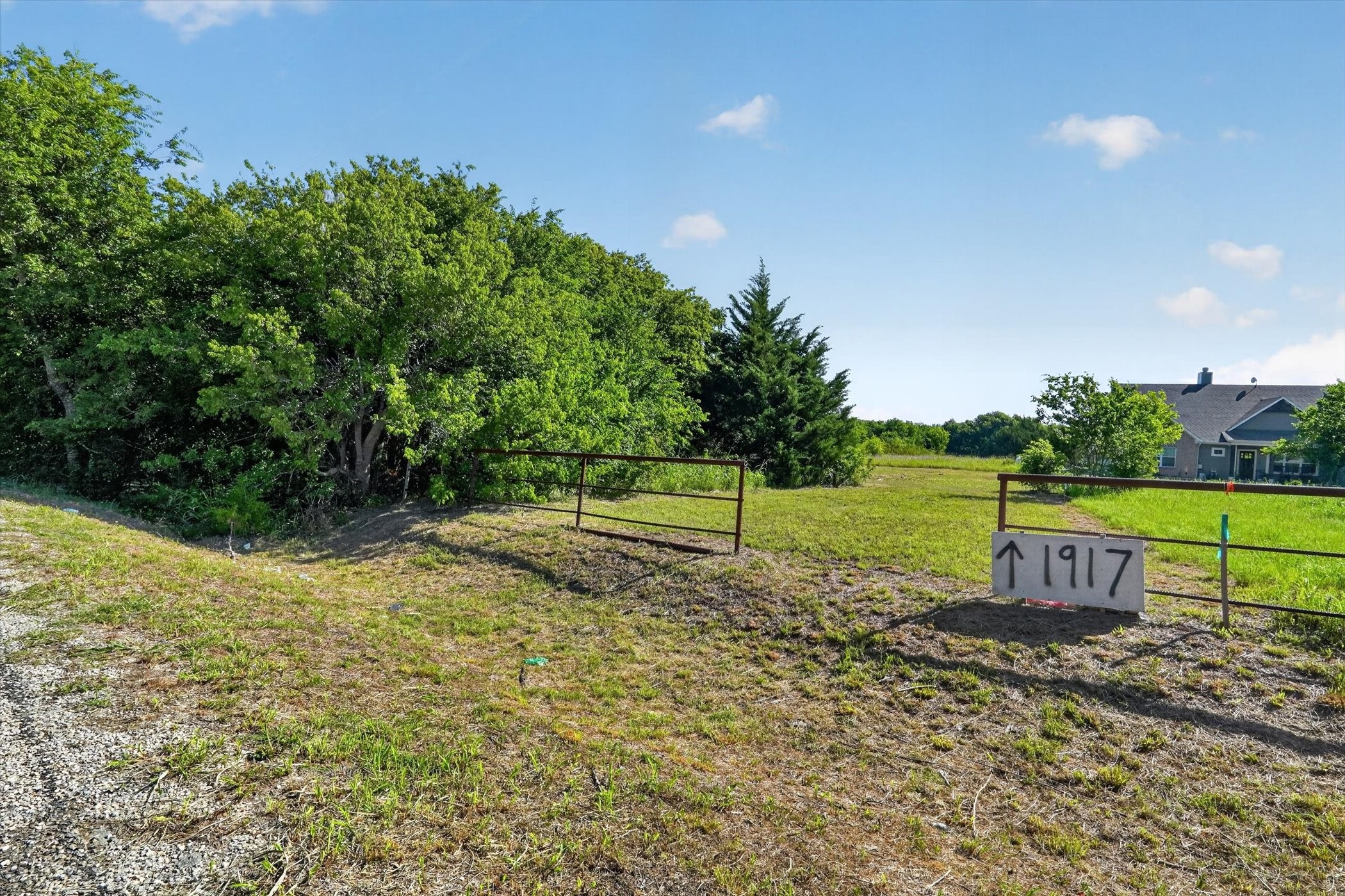Land in Alvarado