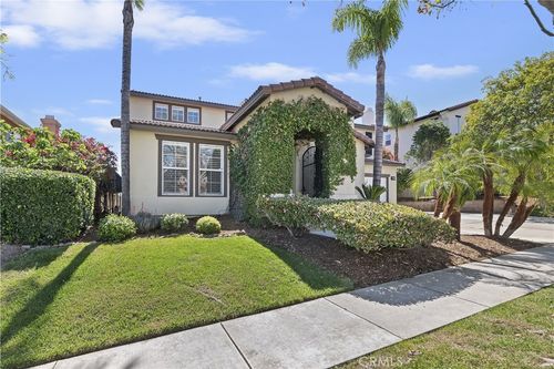 3939 Holly Springs Dr, Corona, CA, 92881-8215 | Card Image