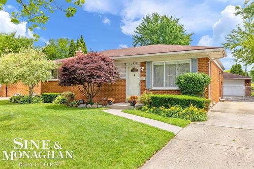 32430 Gloede Dr, Warren, MI, 48088-6225 | Card Image