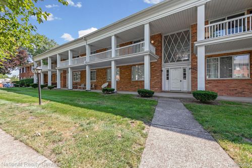 29546 Hoover Rd, Warren, MI, 48093-3409 | Card Image