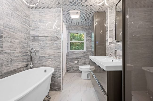 82 Central Tpke, House other with 4 bedrooms, 3 bathrooms and 10 parking in Sutton MA | Image 27
