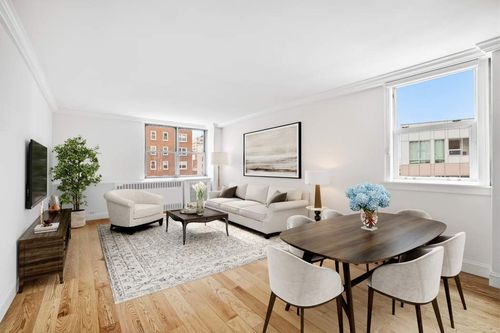 10a-32 Gramercy Park S, New York, NY, 10003 | Card Image