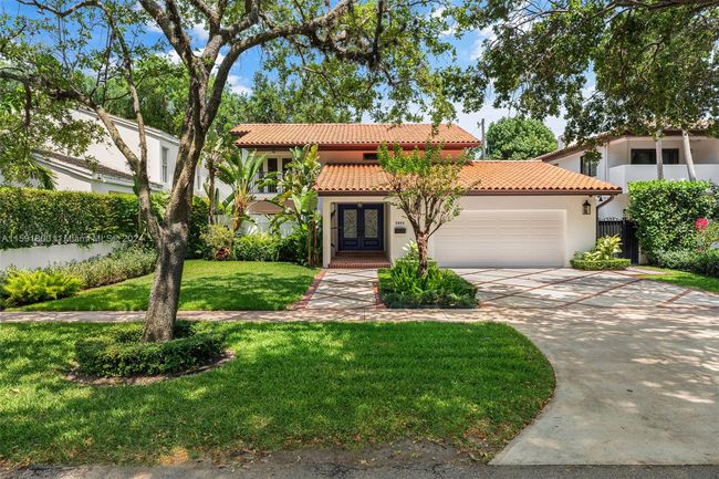 5551 San Vicente St, House other with 3 bedrooms, 3 bathrooms and null parking in Coral Gables FL | Image 1