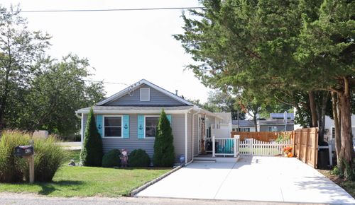 422 E Tampa Ave, Villas, NJ, 08251-2809 | Card Image