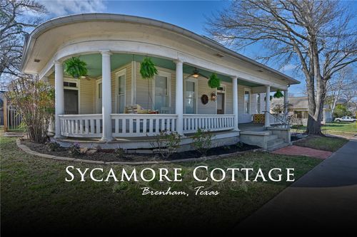 303 Ross St, Brenham, TX, 77833-3246 | Card Image