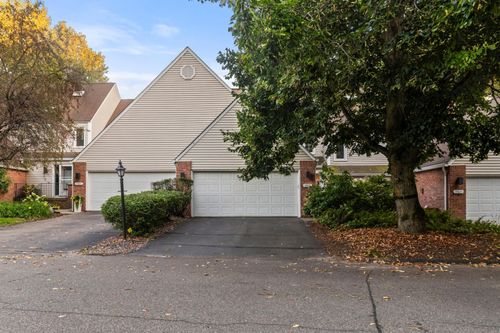 17661 Southridge Ct, Minnetonka, MN, 55345-2457 | Card Image