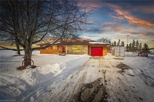 28 Main Ave W, Fisherville, ON, N0A1G0 | Card Image