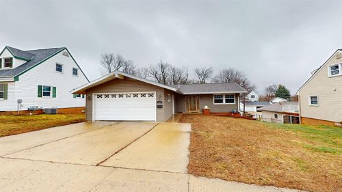 924 W Bluff St, Cherokee, IA, 51012-1531 | Card Image