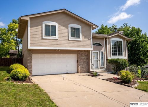 3806 Giles Road, Bellevue, NE, 68147 | Card Image