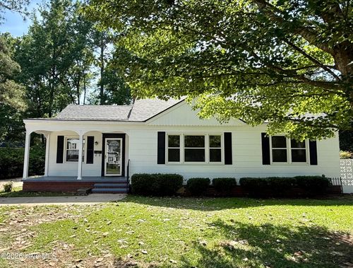 407 Vann Dr, Clinton, NC, 28328-2807 | Card Image