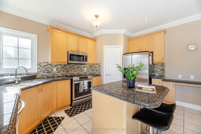 5 Belleville Dr, House other with 6 bedrooms, 5 bathrooms and 6 parking in Brampton ON | Image 20