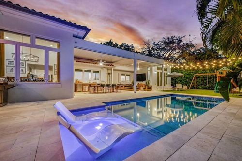 918 Santiago St, Coral Gables, FL, 33134-2555 | Card Image