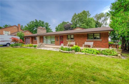 15 Hawthorne Rd, Cambridge, ON, N1S3J8 | Card Image