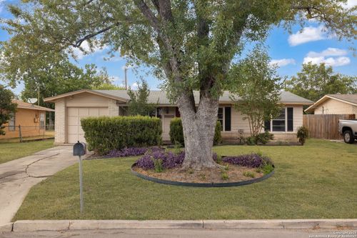 5405 Borchers Dr, Kirby, TX, 78219-2015 | Card Image