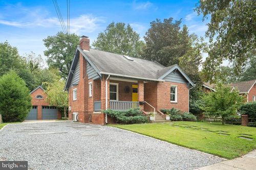 5807 Taylor Rd, RIVERDALE, MD, 20737-2055 | Card Image