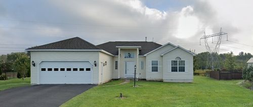 8686 Lavender Ln, Cicero, NY, 13039-8956 | Card Image