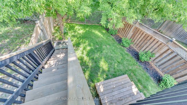 22 Macintyre Lane, Condo with 3 bedrooms, 3 bathrooms and 1 parking in Ajax ON | Image 31