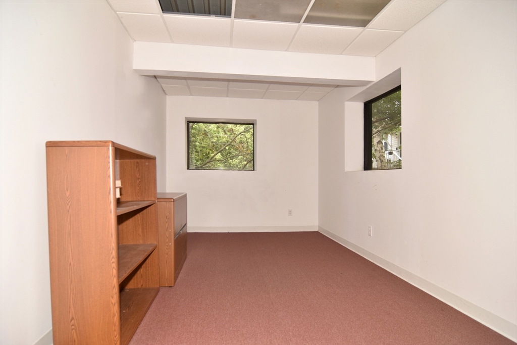 Commercial Lease in Tiverton 4