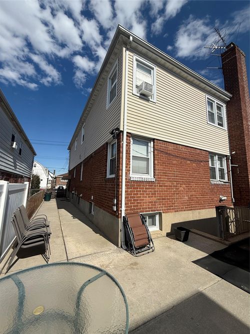 9706 159th Ave, Howard Beach, NY, 11414-3540 | Card Image