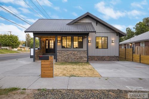 494 11th St, Idaho Falls, ID, 83404-4851 | Card Image