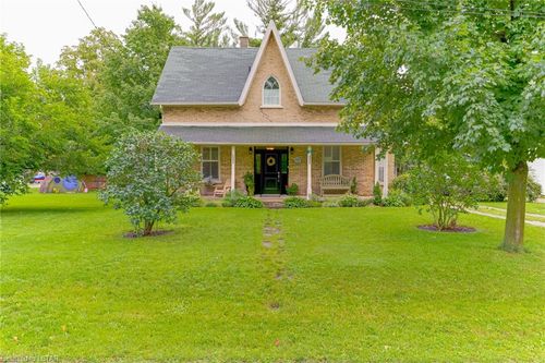 9 Smith Street, Arkona, ON, N0M1B0 | Card Image