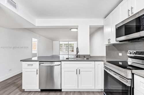 125-445 Ne 195th St, Miami, FL, 33179-3323 | Card Image
