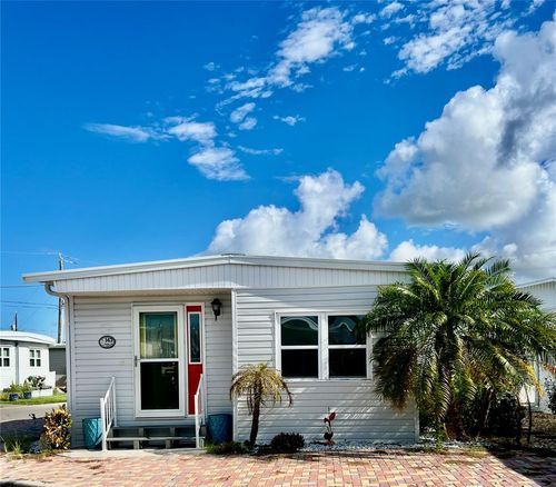 143 S Port Dr, VENICE, FL, 34285 | Card Image