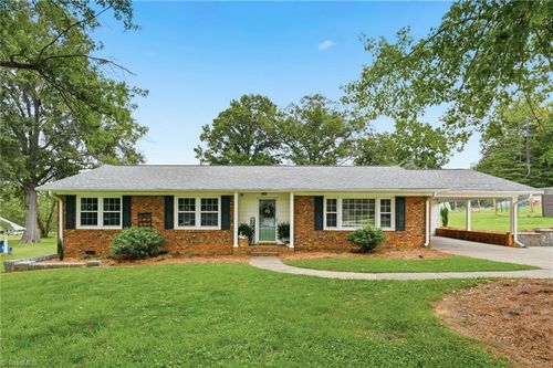 145 W Lake Rd, Eden, NC, 27288-7561 | Card Image