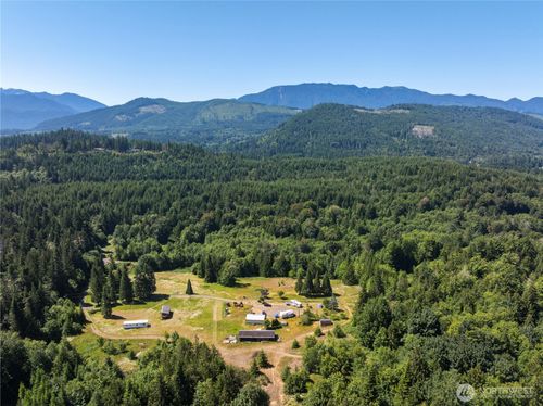 1048 Peters Rd, Port Angeles, WA, 98363-8852 | Card Image