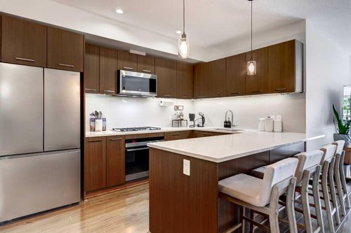 214-323 20 Ave Sw, Calgary, AB, T2S2G5 | Card Image