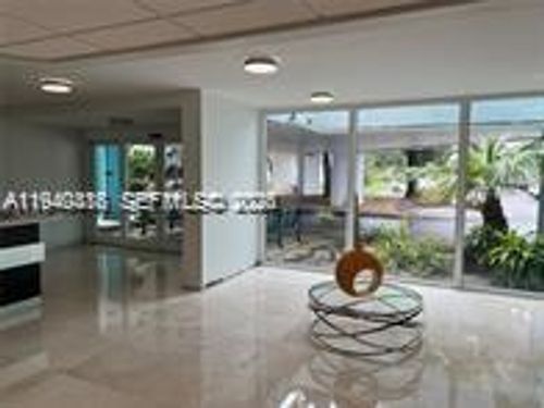 apt-303-919 Hillcrest Dr, Hollywood, FL, 33021-7856 | Card Image