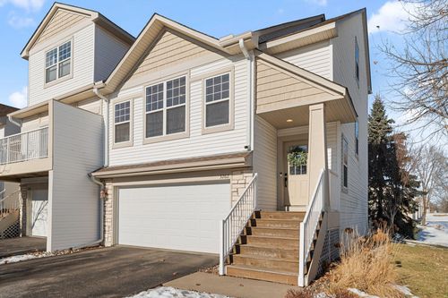 3262 Oak View Dr, Woodbury, MN, 55129-9370 | Card Image