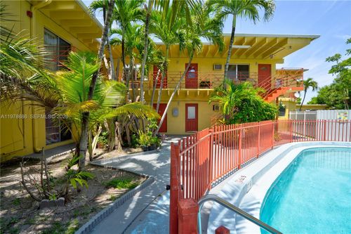 6e-12195 W Dixie Hwy, North Miami, FL, 33161-5416 | Card Image
