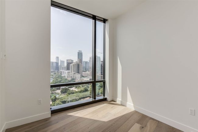 APT-2002 - 70 Rainey St, Condo with 2 bedrooms, 2 bathrooms and 2 parking in Austin TX | Image 8