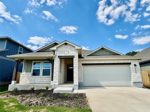 200 Coopers Hawk Crst, Cedar Creek, TX, 78612 | Card Image