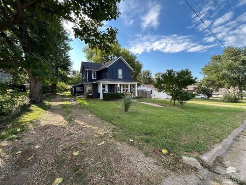 903 Poplar St, Wamego, KS, 66547-1508 | Card Image