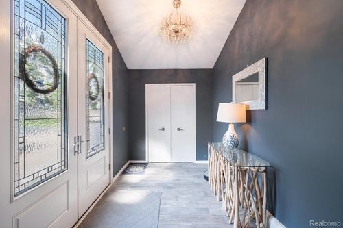 16039 Knobhill Dr, Linden, MI, 48451-8785 | Card Image