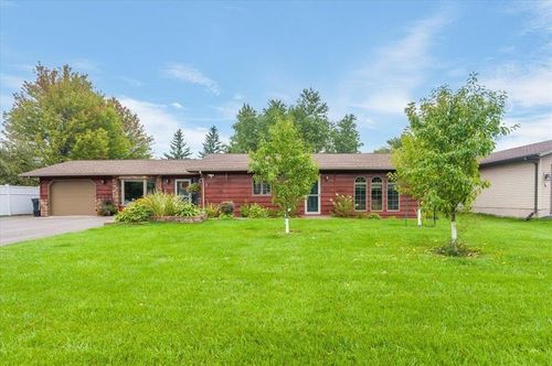 3805 E 8th St, Superior, WI, 54880-4133 | Card Image