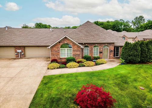 8217 Wyntree Villas Dr, Newburgh, IN, 47630-2535 | Card Image