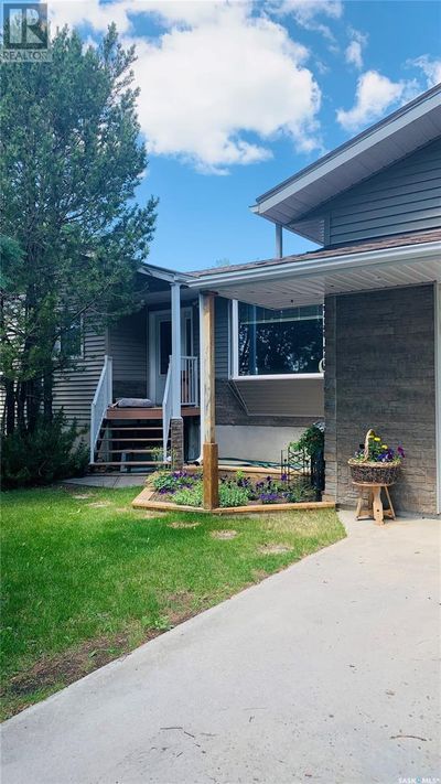 311 W 1 St, House other with 4 bedrooms, 2 bathrooms and null parking in Alida SK | Image 3